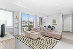TRNT2 - St Leonards Gem Contemporary 2 Bedroom Apartment, Sydney